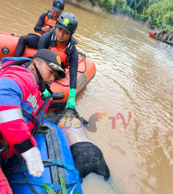 
 Sinergi Pemdes dan Tim SAR Gabungan Berhasil Temukan Korban Tenggelam di Sungai Santan Ulu pada Hari Ketiga