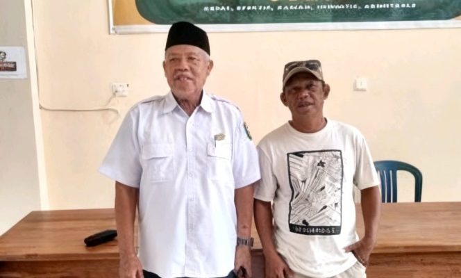 
 Jurnalis BorneoSinarTVNews Kunjungi Camat Muara Bengkal, Bahas Kemajuan Desa dan Infrastruktur