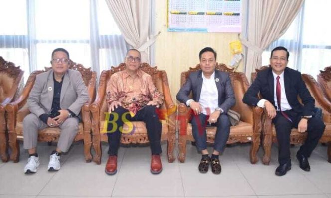 
 Integritas Harga Mati! 19 Advokat Baru DePA-RI Resmi Disumpah di Pengadilan Tinggi Jawa Tengah