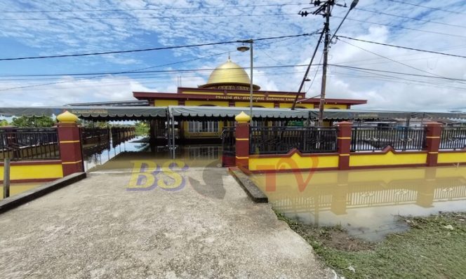 
 Banjir Tahunan Genangi Masjid Al-Anzhar Sabanar Lama, Pemkab Bulungan Didesak Segera Bertindak