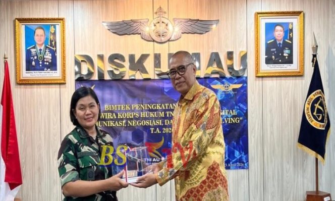 
 Tantangan Disrupsi Hukum, Ketum DePA-RI Dorong Perwira TNI AU Jadi Pemengaruh Teladan